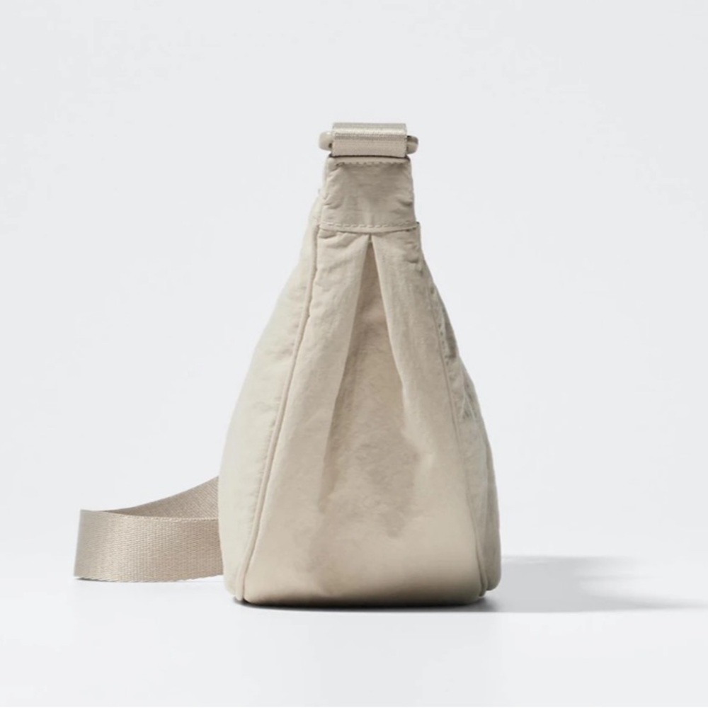 Uniqlo Beige Crescent Nylon Round Bag🥠 - Picture 8 of 15